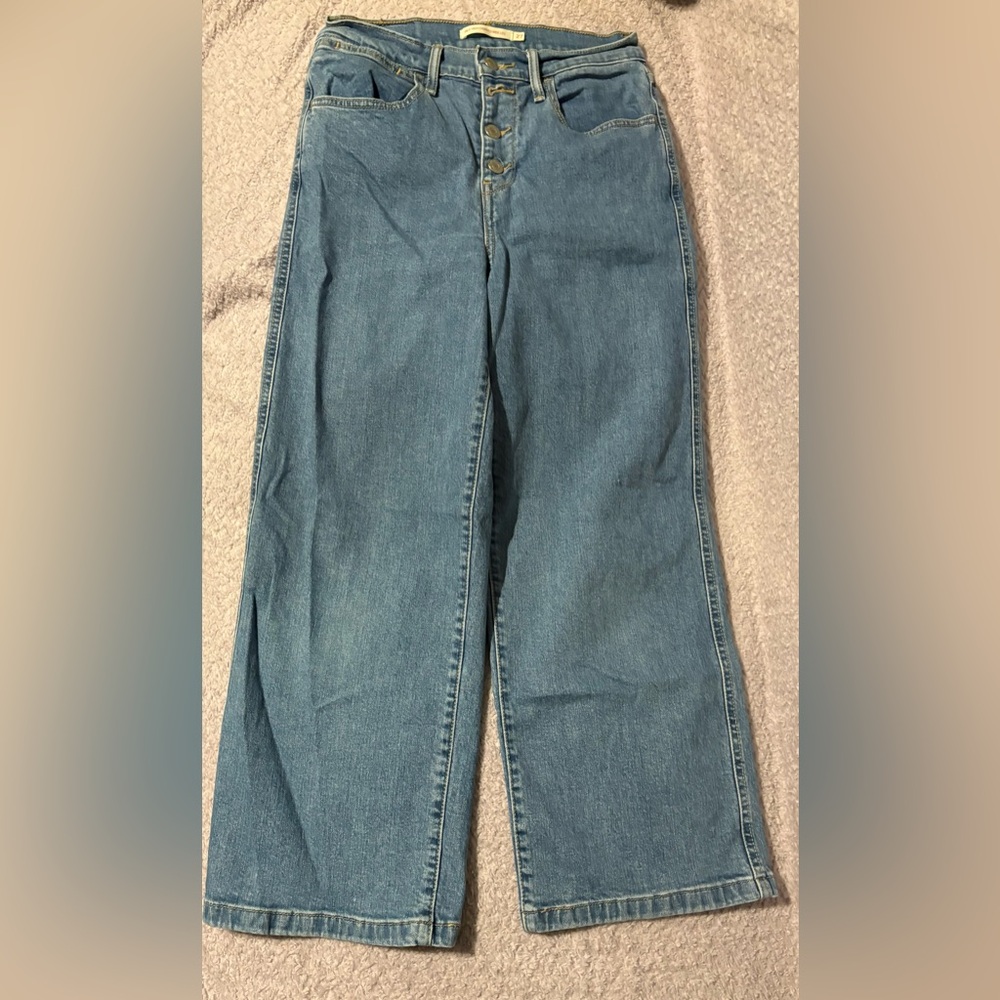 Women’s Levi’s Jeans